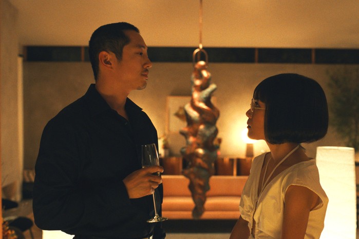 BEEF_107_Instream_00001RC Steven Yeun as Danny and Ali Wong as Amy in Beef.