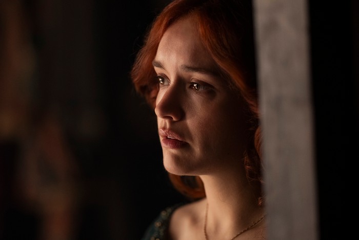 olivia-cooke (4) A close-up of Olivia Cooke as Dowager Queen Alicent Hightower in House of the Dragon season 2.